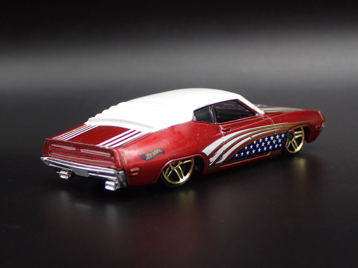 1970 70 FORD TORINO RARE 1:64 SCALE COLLECTIBLE DIORAMA DIECAST MODEL CAR-Burning Rubber Toy Company