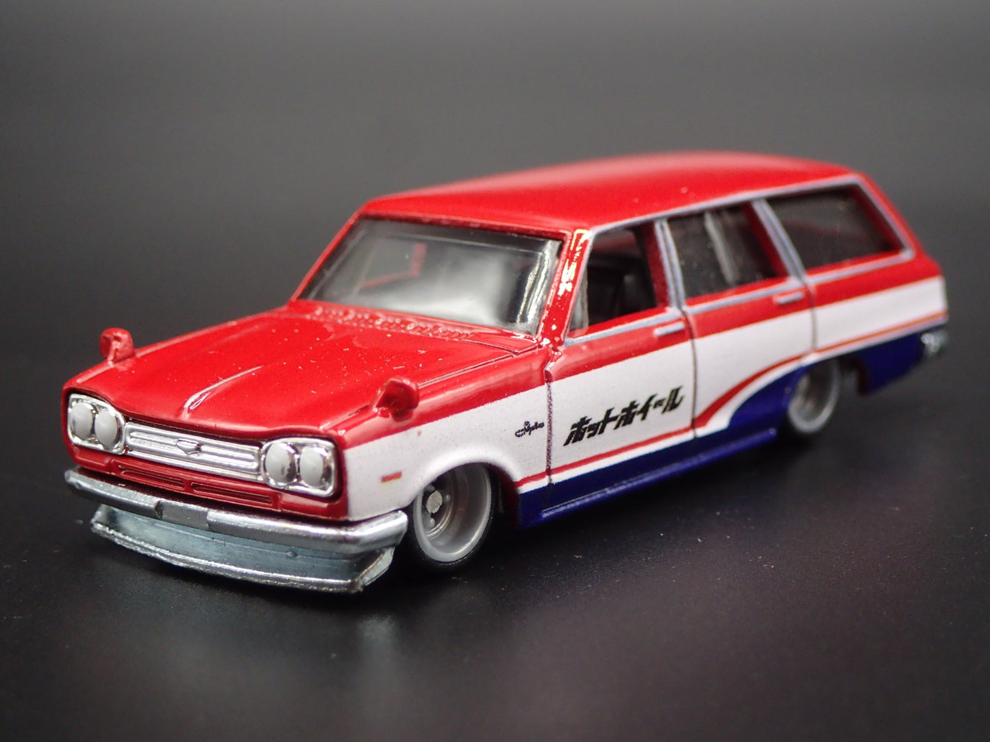 1968-1972 NISSAN C10 SKYLINE WAGON RARE 1:64 SCALE COLLECTIBLE DIECAST MODEL CAR