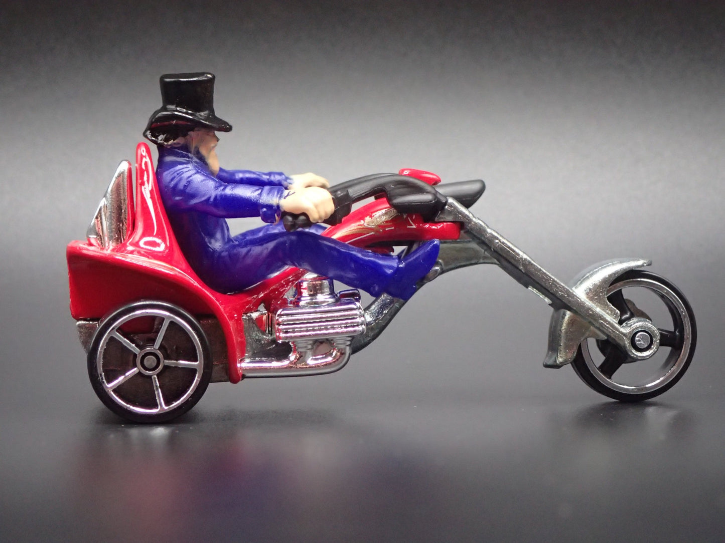 3 SQUEALER MOTORCYCLE HOT WHEELS RED 1:64 HW SCALE DIORAMA DIECAST MODEL CAR