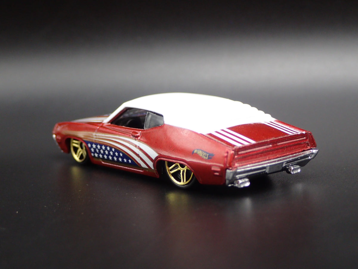 1970 70 FORD TORINO RARE 1:64 SCALE COLLECTIBLE DIORAMA DIECAST MODEL CAR-Burning Rubber Toy Company