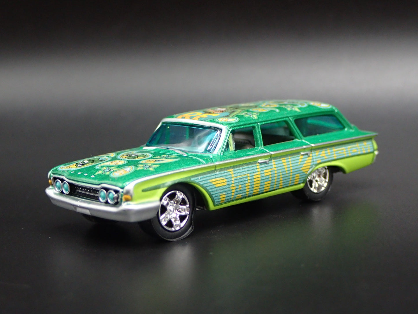 1960 60 FORD COUNTRY SQUIRE STATION WAGON RAT FINK 1:64 SCALE DIECAST MODEL CAR
