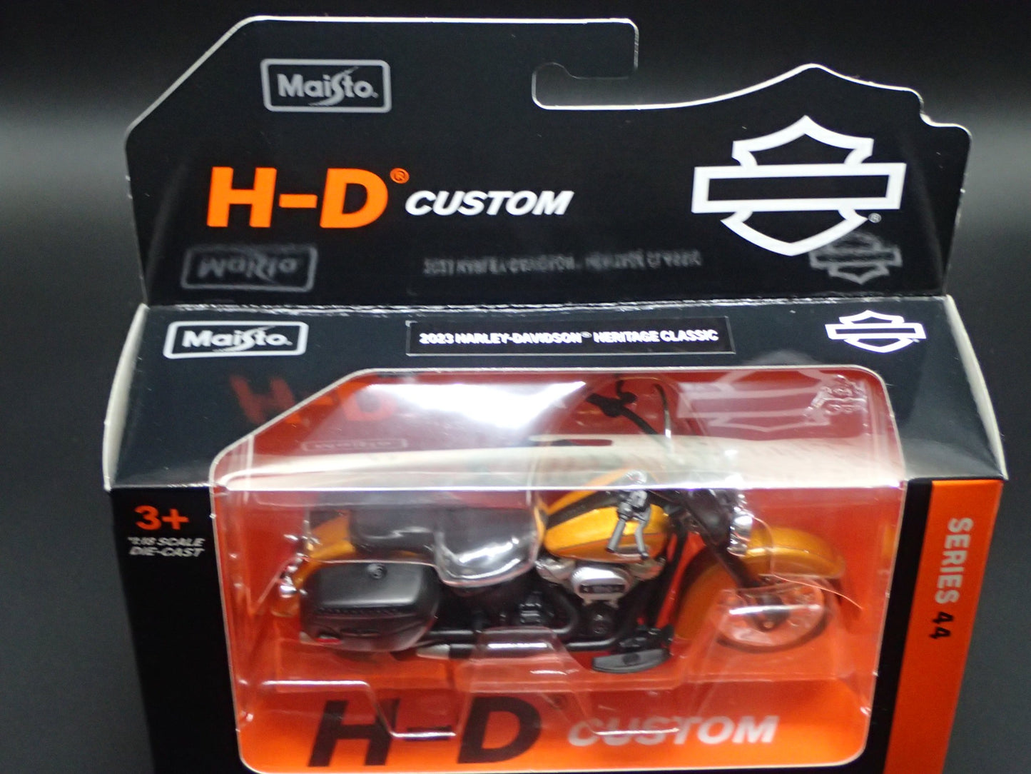 2023 HARLEY DAVIDSON HERITAGE CLASSIC MOTORCYCLE MAISTO SERIES 44 1/18 DIECAST