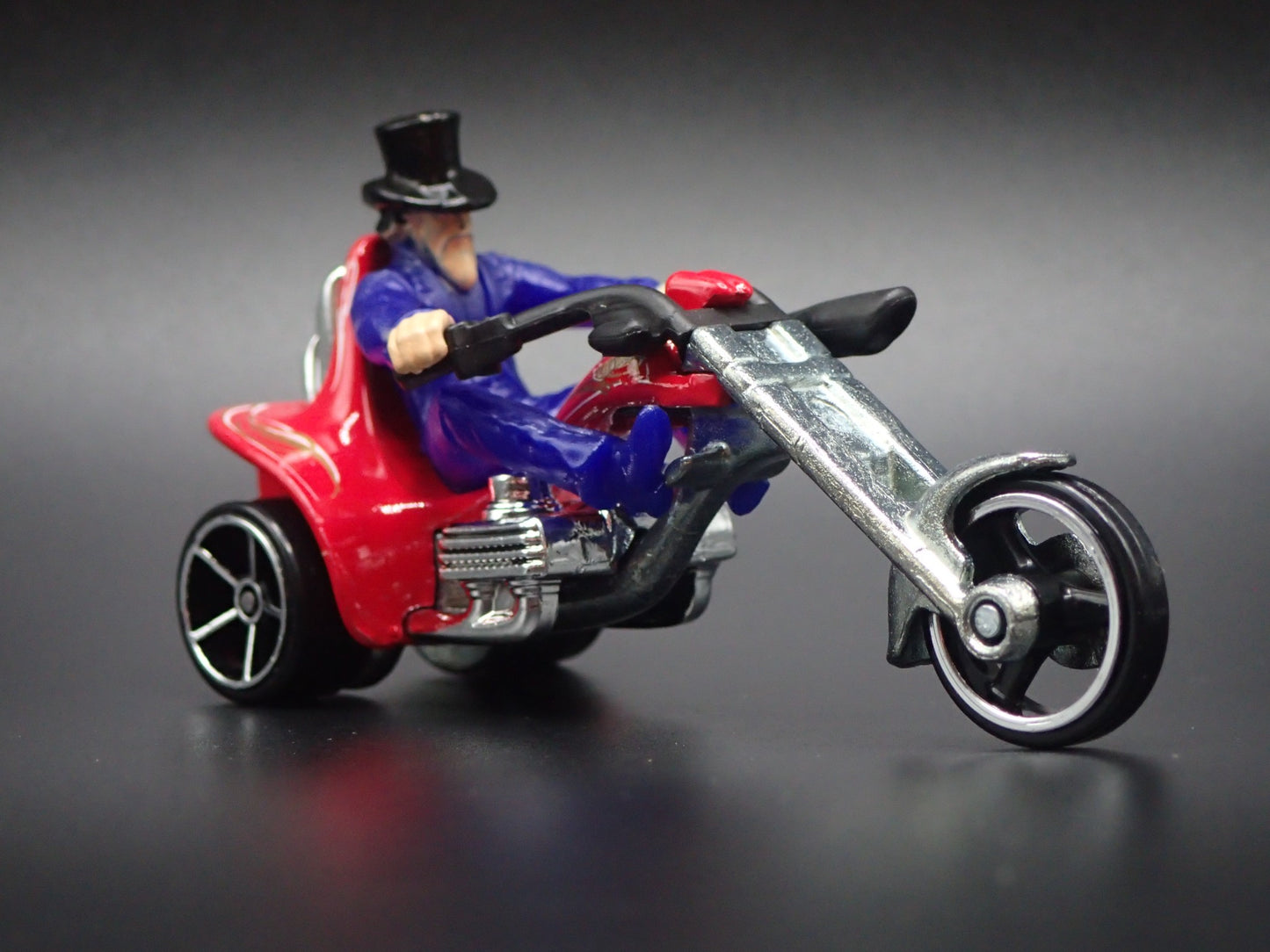 3 SQUEALER MOTORCYCLE HOT WHEELS RED 1:64 HW SCALE DIORAMA DIECAST MODEL CAR