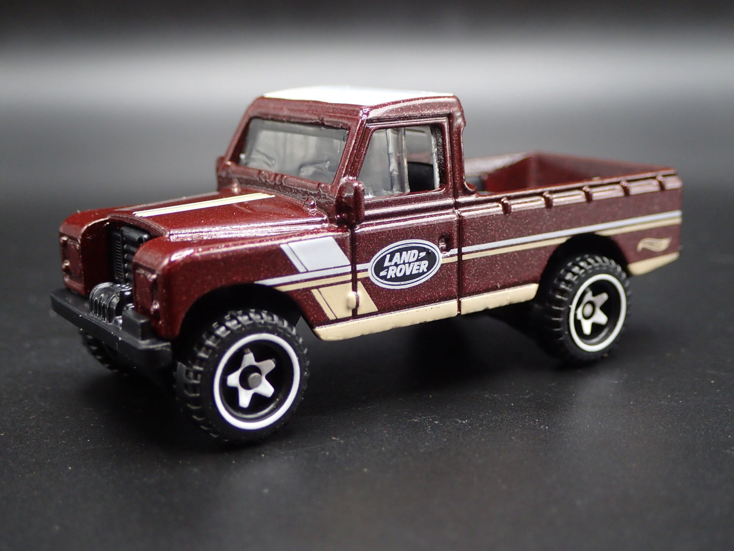 1971-1985 LAND ROVER SERIES III 3 PICKUP TRUCK RARE 1/64 SCALE DIECAST MODEL CAR