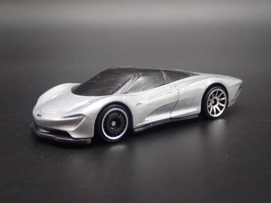 2020 20 MCLAREN SPEEDTAIL SUPER CAR SILVER 1:64 SCALE DIORAMA DIECAST MODEL CAR