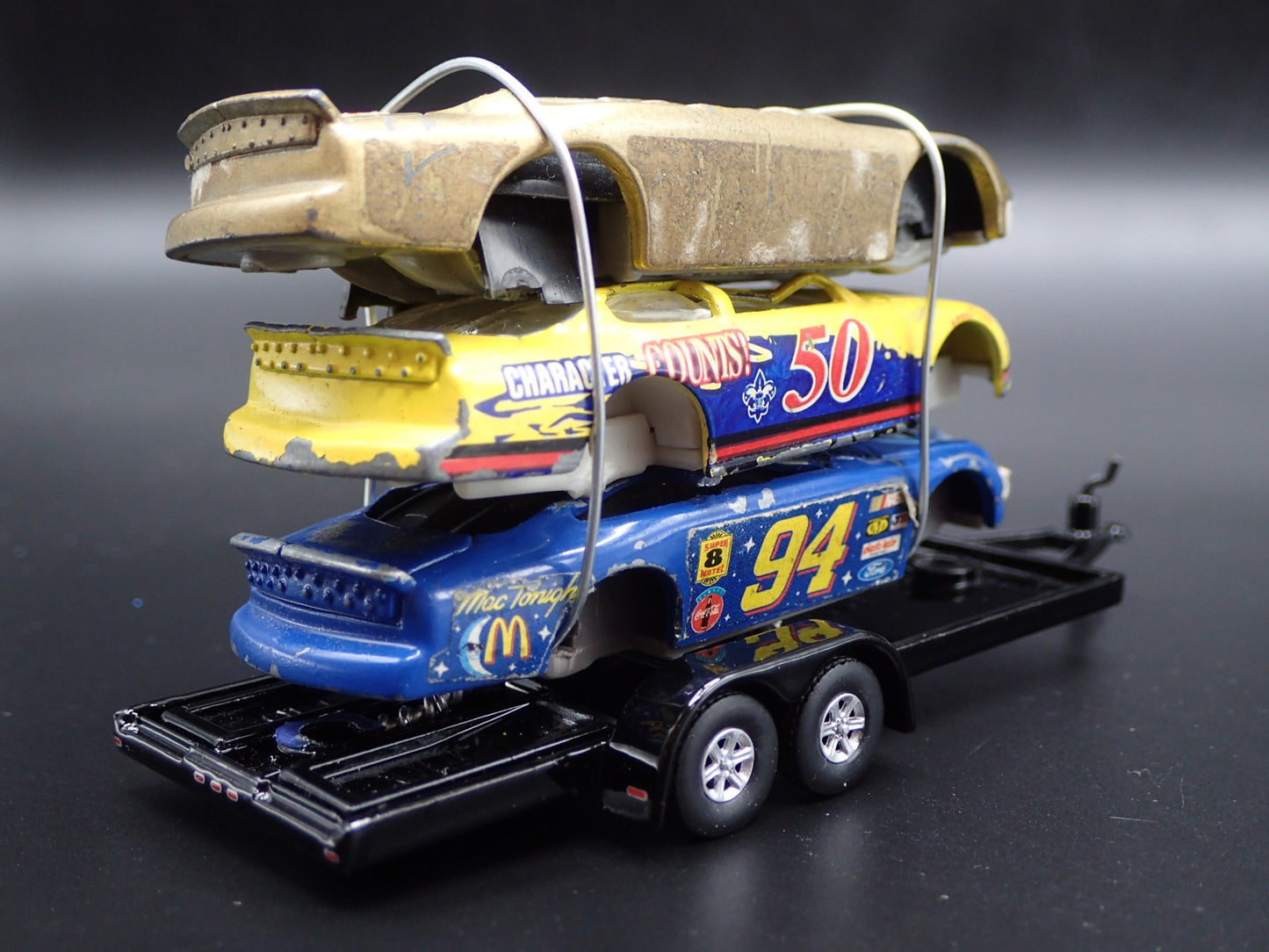 VINTAGE NASCAR 3 CARS CRUSHED ON A FLATBED TRAILER 1:64 SCALE DIECAST MODEL CAR