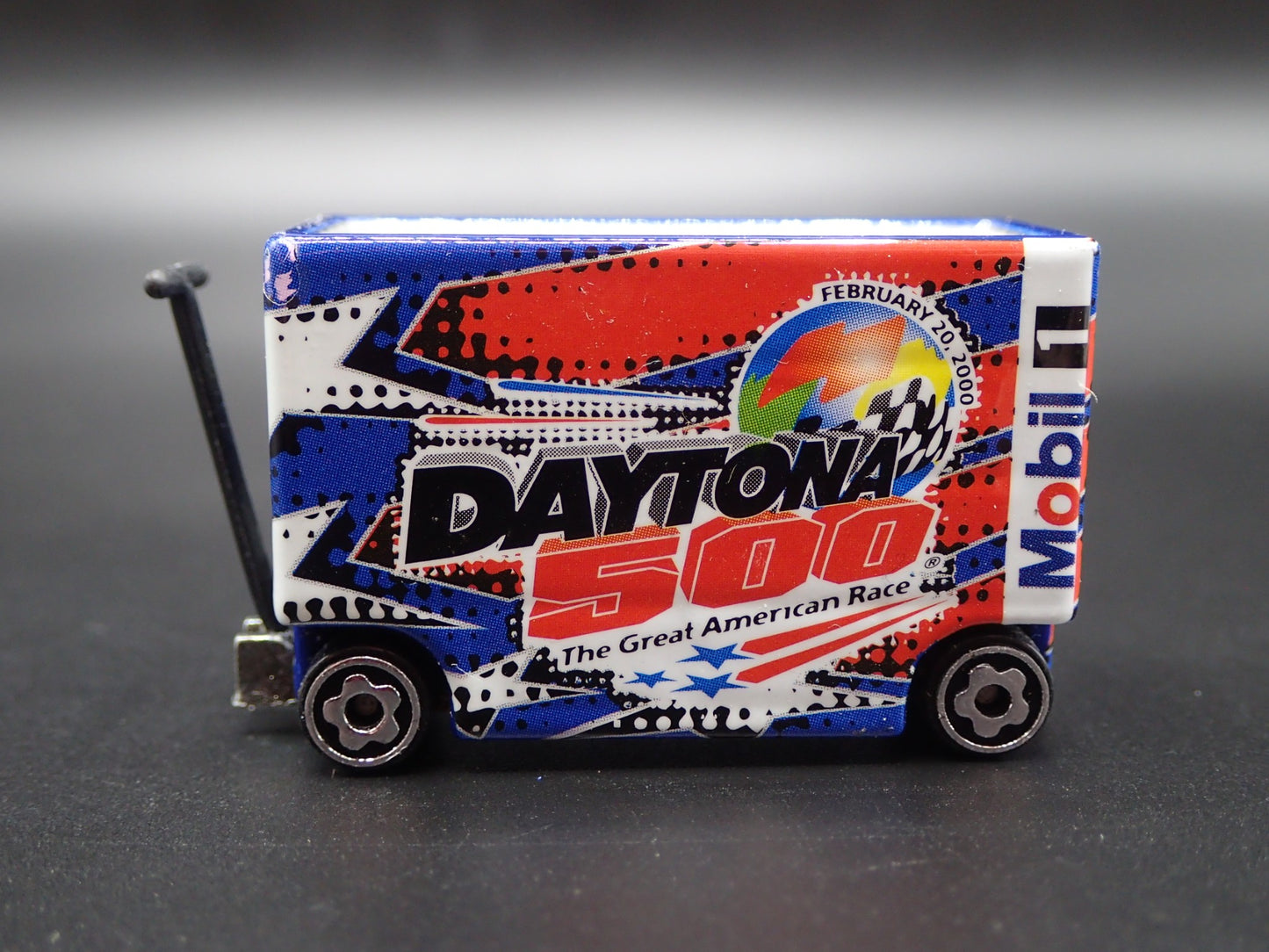 NASCAR TOOL CART WAR WAGON DAYTONA 500 MOBIL 1 1:64 SCALE DIECAST MODEL CAR