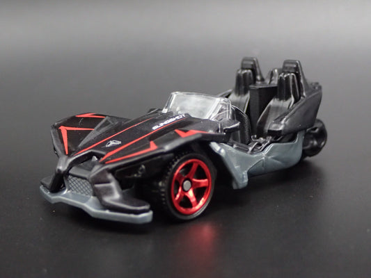 POLARIS SLINGSHOT MOTORCYCLE 1/64 SCALE COLLECTIBLE DIORAMA DIECAST MODEL CAR