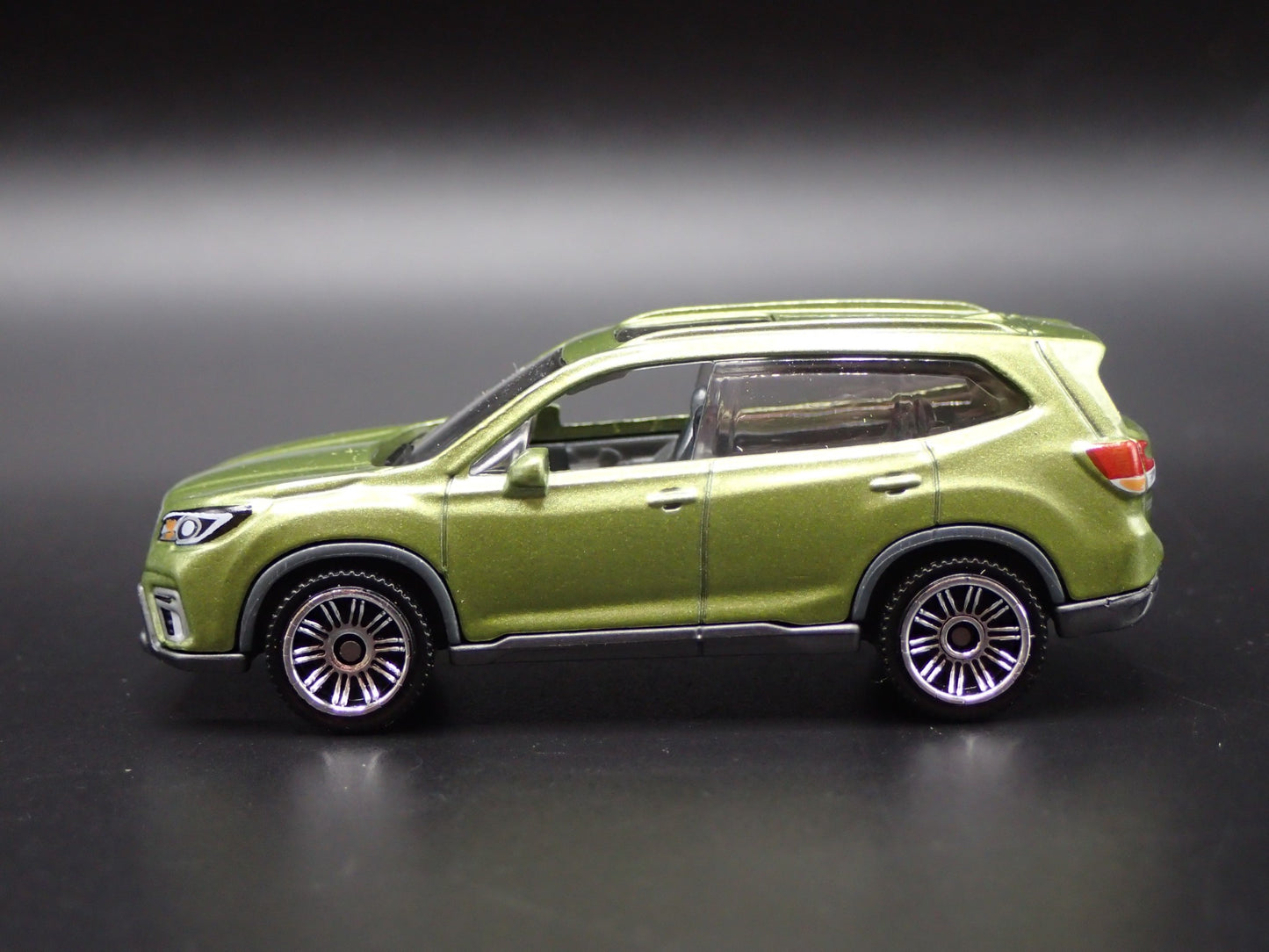 2018-2024 SUBARU FORESTER SK 1:64 SCALE COLLECTIBLE DIORAMA DIECAST MODEL CAR