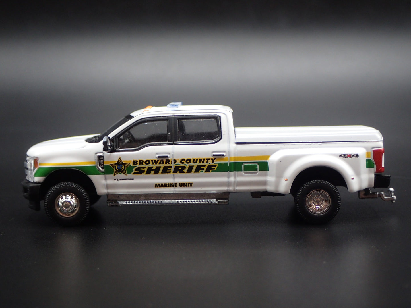 2018 FORD F350 LARIAT DUALLY POLICE BROWARD COUNTY 1:64 SCALE DIECAST MODEL CAR