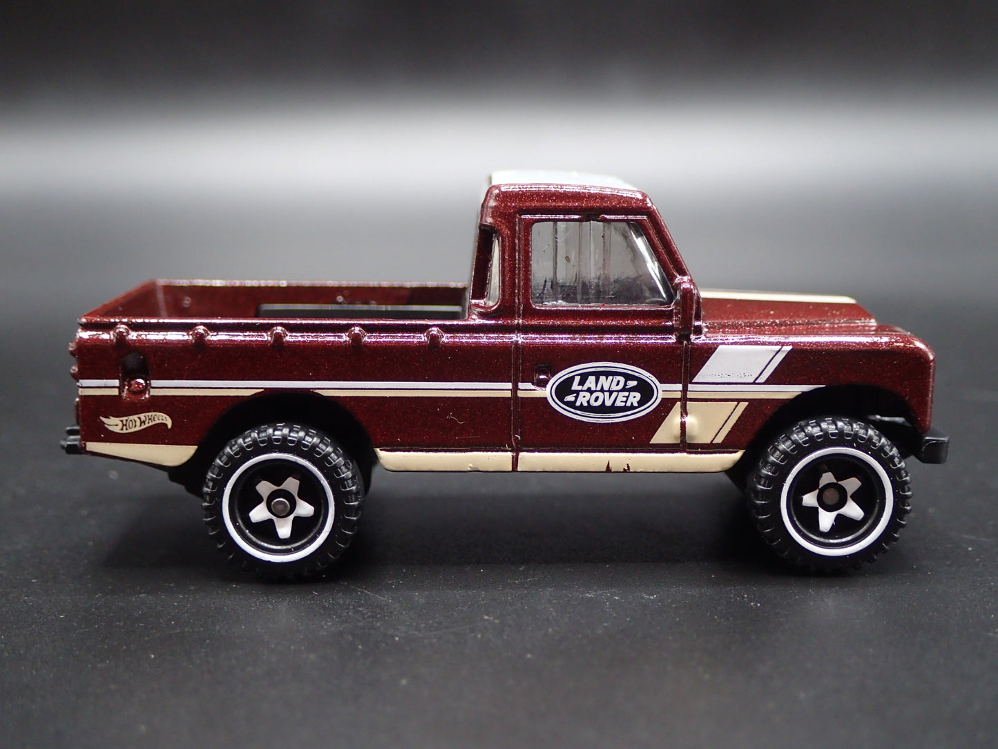 1971-1985 LAND ROVER SERIES III 3 PICKUP TRUCK RARE 1/64 SCALE DIECAST MODEL CAR