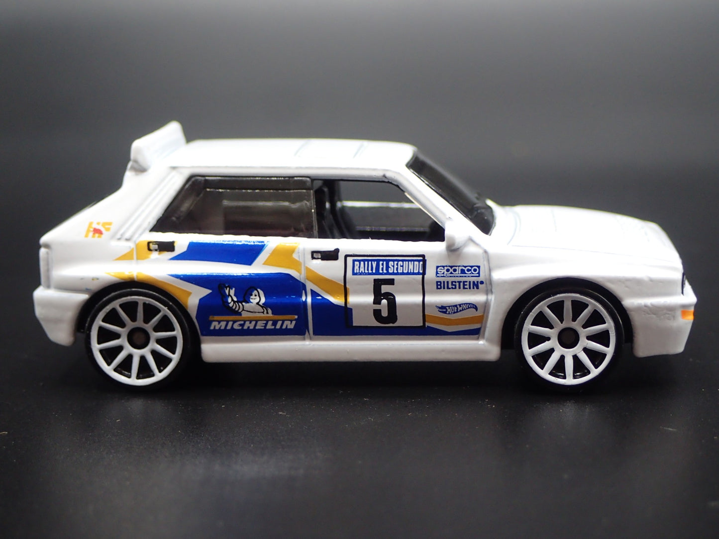 1987-1994 LANCIA DELTA INTEGRALE RACE CAR MICHELIN 1:64 SCALE DIECAST MODEL CAR