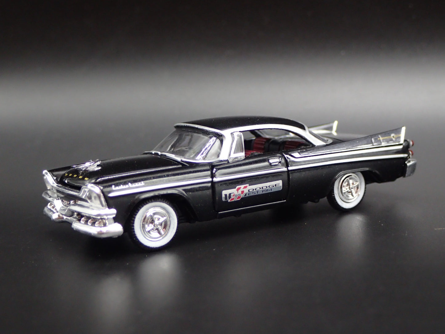 1957 57 DODGE CUSTOM ROYAL LANCER D500 1:64 SCALE COLLECTIBLE DIECAST MODEL CAR