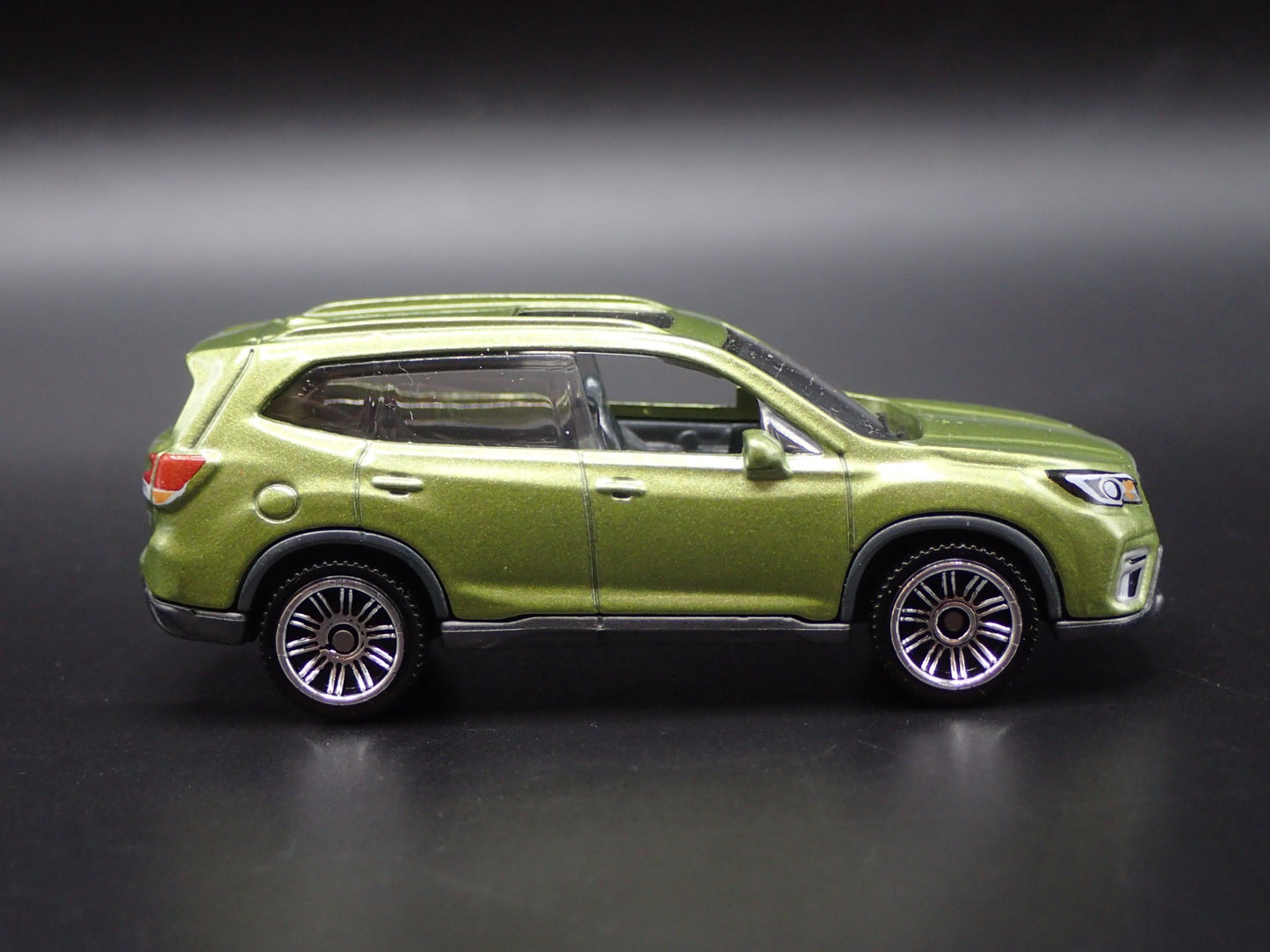 2018-2024 SUBARU FORESTER SK 1:64 SCALE COLLECTIBLE DIORAMA DIECAST MODEL CAR