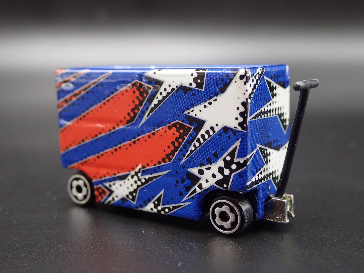 NASCAR TOOL CART WAR WAGON DAYTONA 500 MOBIL 1 1:64 SCALE DIECAST MODEL CAR