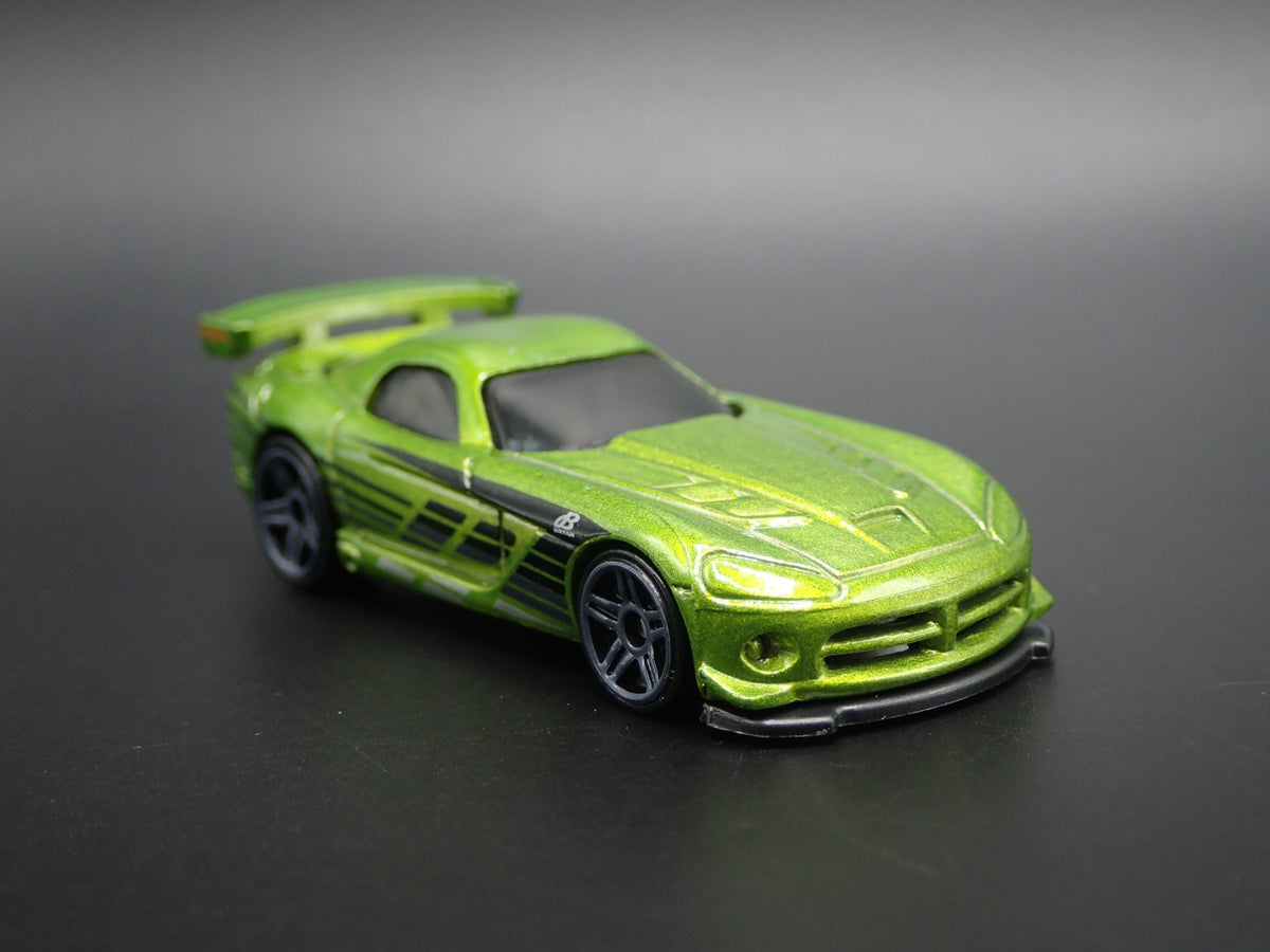 2008-2010 DODGE VIPER SRT10 ACR 1/64 SCALE COLLECTIBLE DIORAMA DIECAST MODEL CAR-Burning Rubber Toy Company