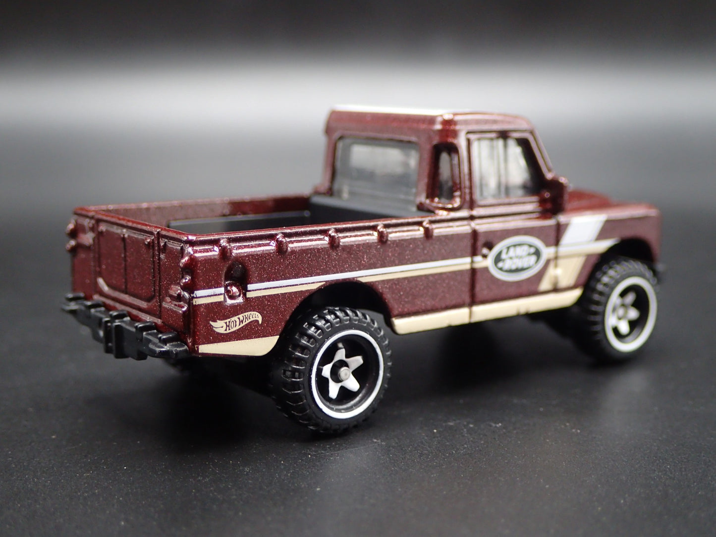 1971-1985 LAND ROVER SERIES III 3 PICKUP TRUCK RARE 1/64 SCALE DIECAST MODEL CAR