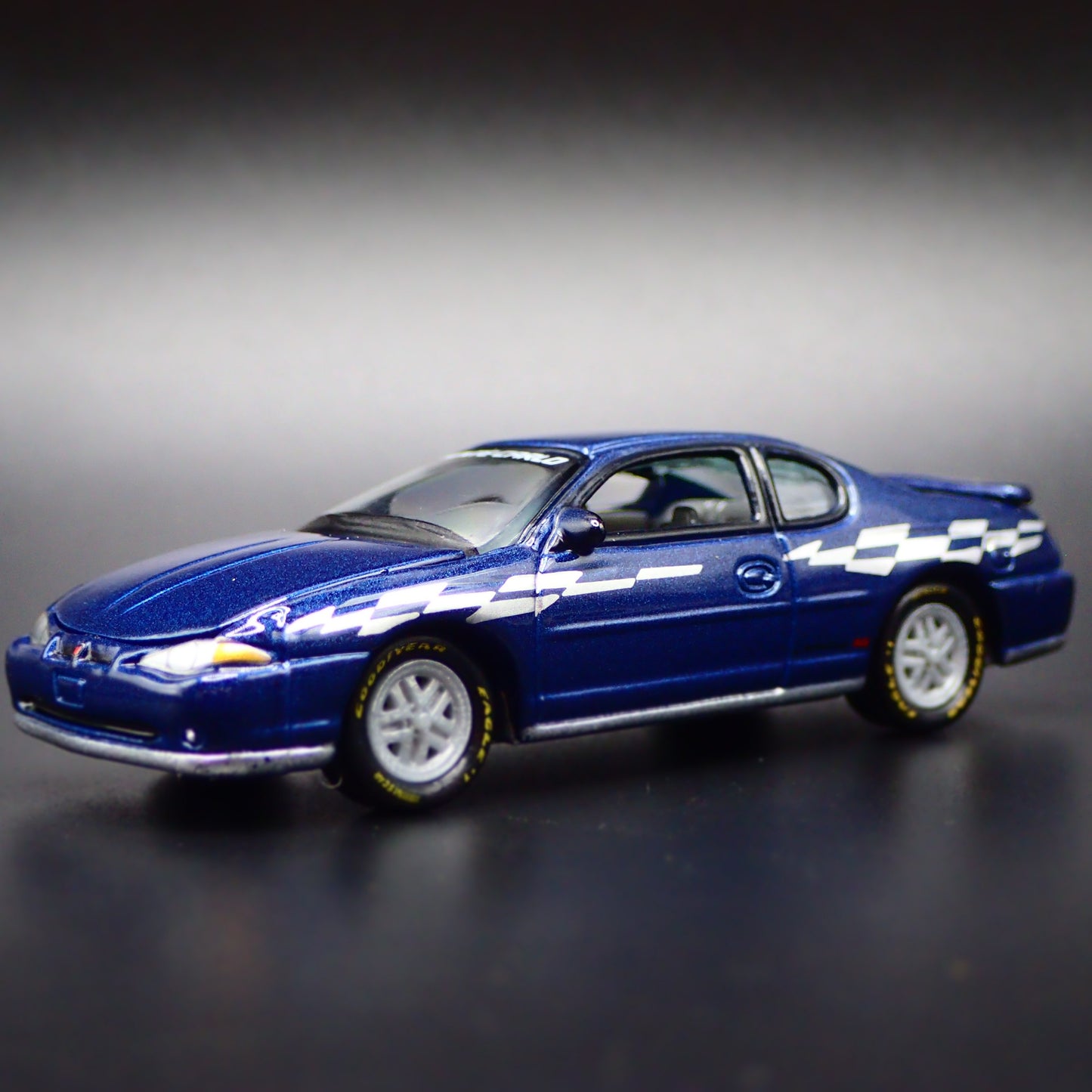 2000 CHEVY CHEVROLET MONTE CARLO PACE CAR 1:64 SCALE DIORAMA DIECAST MODEL CAR