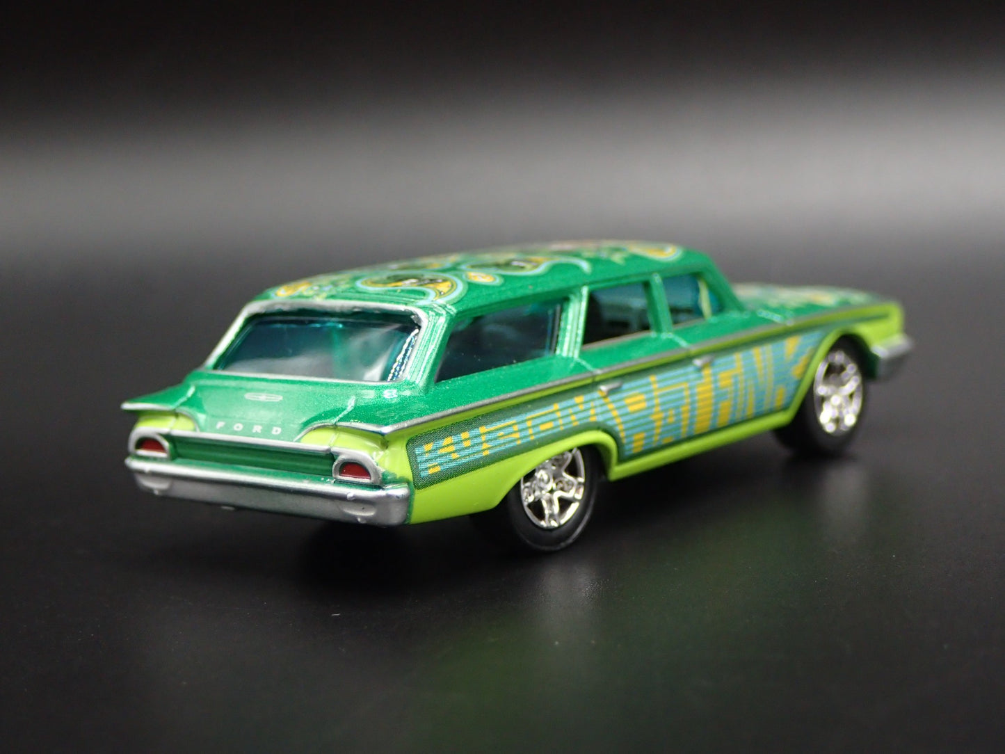 1960 60 FORD COUNTRY SQUIRE STATION WAGON RAT FINK 1:64 SCALE DIECAST MODEL CAR