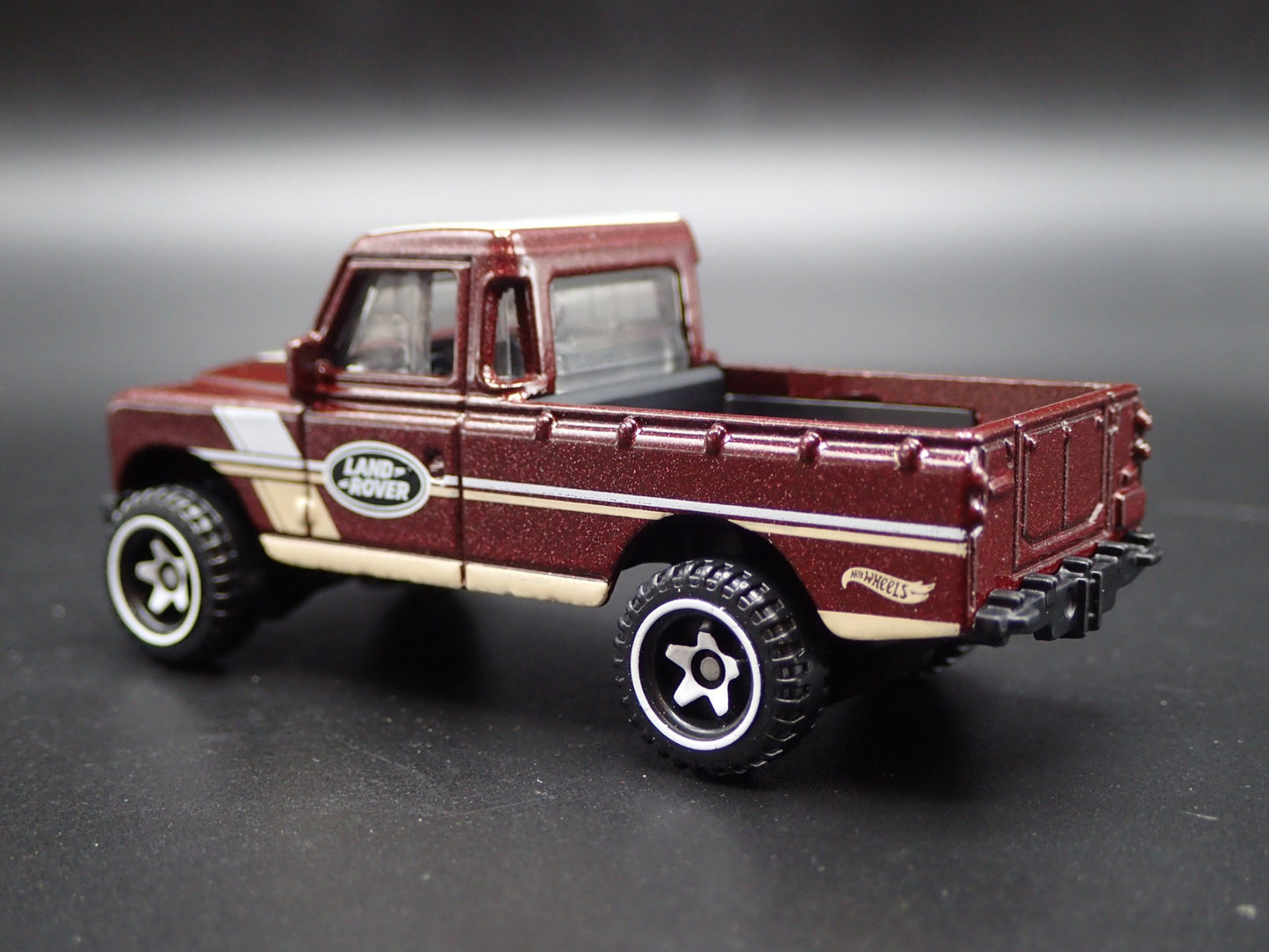 1971-1985 LAND ROVER SERIES III 3 PICKUP TRUCK RARE 1/64 SCALE DIECAST MODEL CAR