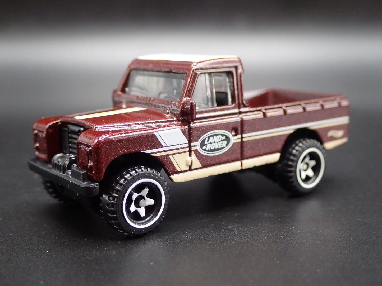 1971-1985 LAND ROVER SERIES III 3 PICKUP TRUCK RARE 1/64 SCALE DIECAST MODEL CAR