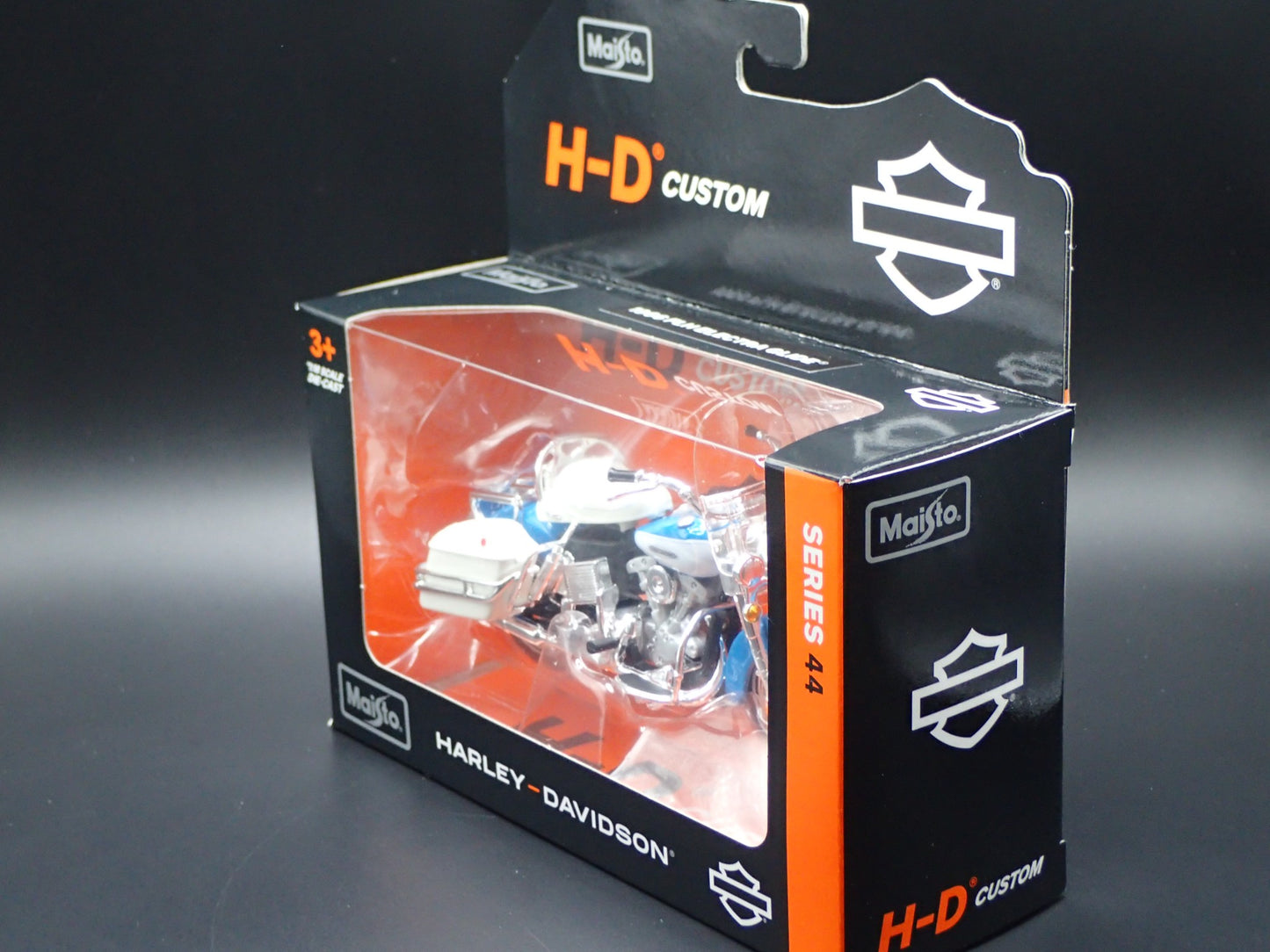 1966 66 FLH ELECTRA GLIDE HARLEY DAVIDSON SERIES 44 1/18 DIECAST MOTORCYCLE BIKE