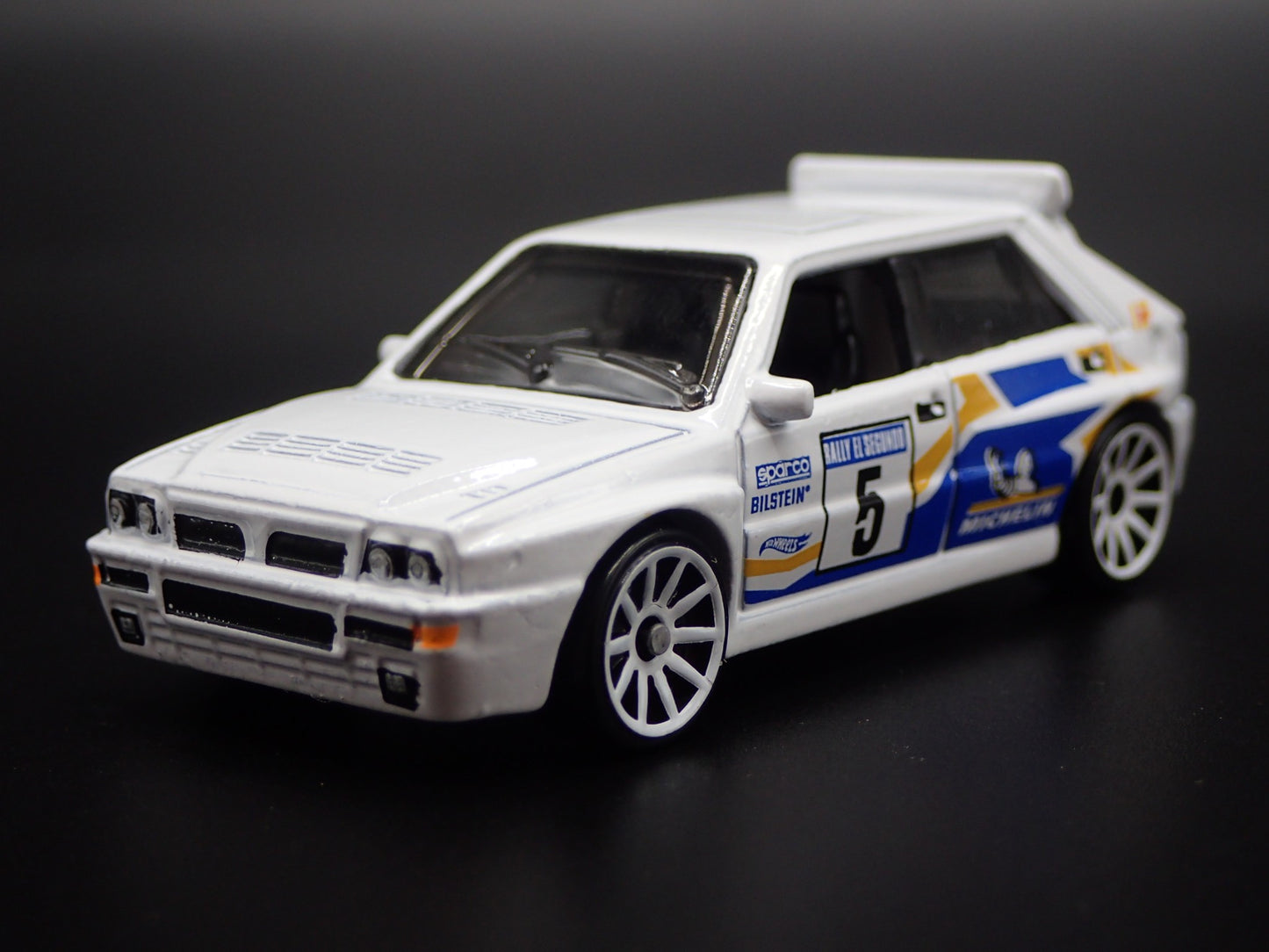 1987-1994 LANCIA DELTA INTEGRALE RACE CAR MICHELIN 1:64 SCALE DIECAST MODEL CAR