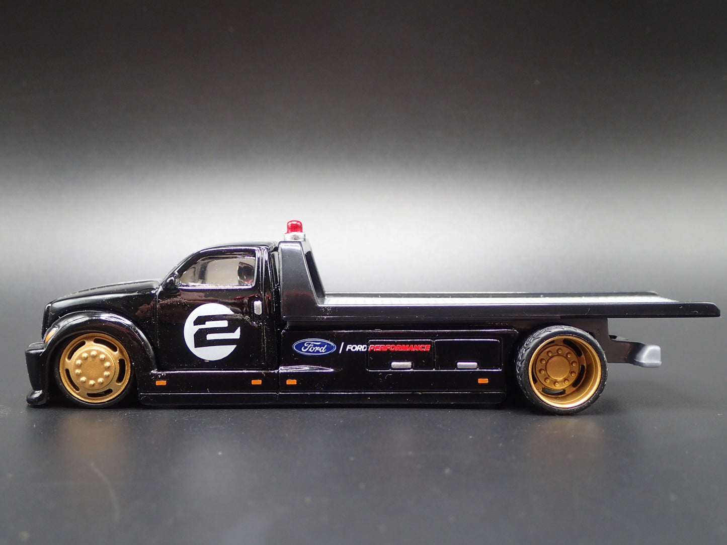 MODERN CUSTOM FLATBED CAR HAULER FORD BLACK 1:64 SCALE DIORAMA DIECAST MODEL CAR