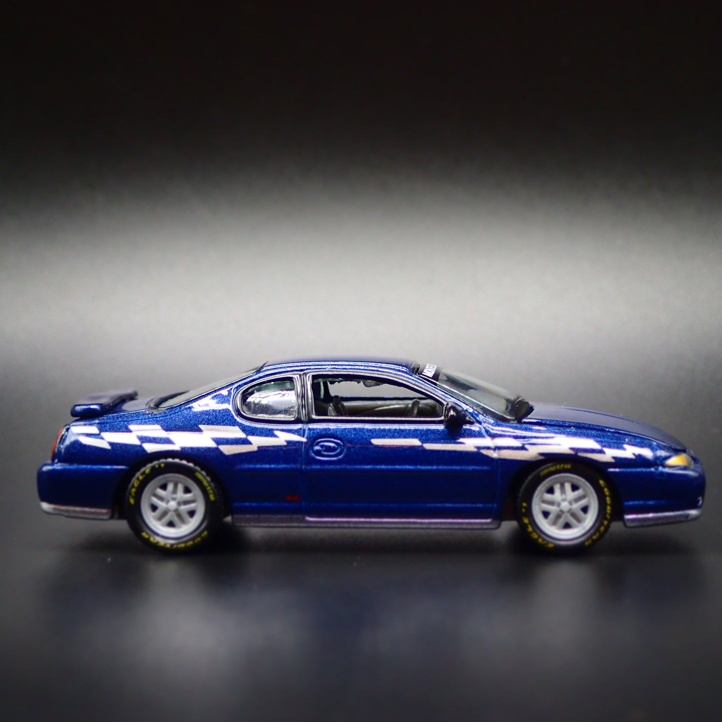 2000 CHEVY CHEVROLET MONTE CARLO PACE CAR 1:64 SCALE DIORAMA DIECAST MODEL CAR