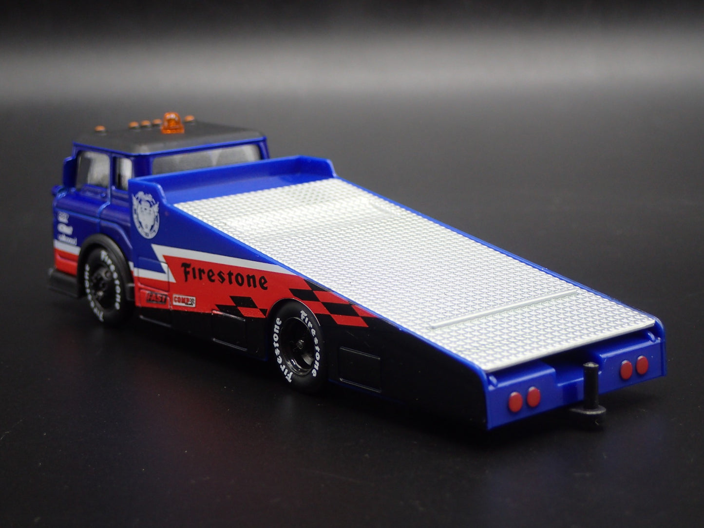 FORD COE RAMP TRUCK CAR HAULER FIRESTONE 1:64 SCALE DIORAMA DIECAST MODEL CAR