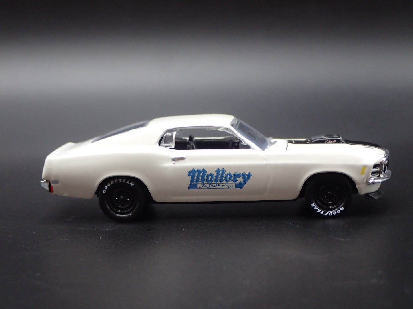 1970 70 FORD MUSTANG 428 SCJ FASTBACK MALLORY WHITE 1:64 SCALE DIECAST MODEL CAR