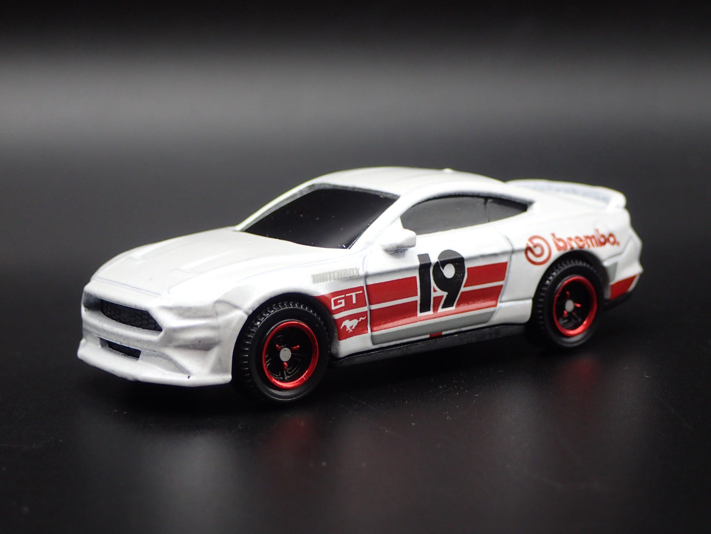 2015-2023 FORD MUSTANG GT COUPE BREMBO 1/64 SCALE COLLECTIBLE DIECAST MODEL CAR
