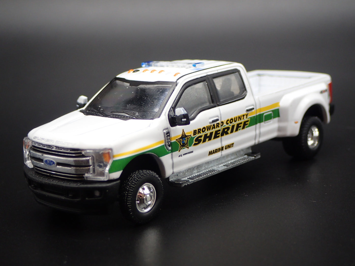 2018 FORD F350 LARIAT DUALLY POLICE BROWARD COUNTY 1:64 SCALE DIECAST MODEL CAR