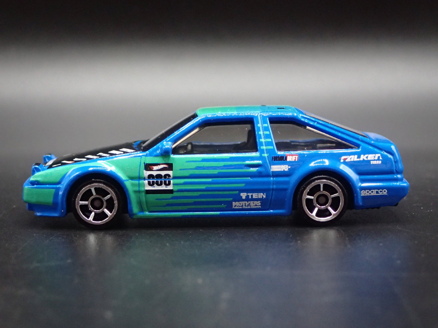 1983-1987 TOYOTA AE86 COROLLA FALKEN TIRES 1/64 SCALE DIORAMA DIECAST MODEL CAR