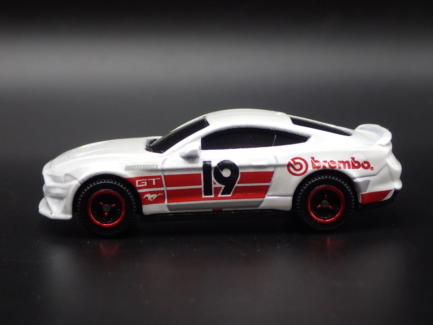 2015-2023 FORD MUSTANG GT COUPE BREMBO 1/64 SCALE COLLECTIBLE DIECAST MODEL CAR