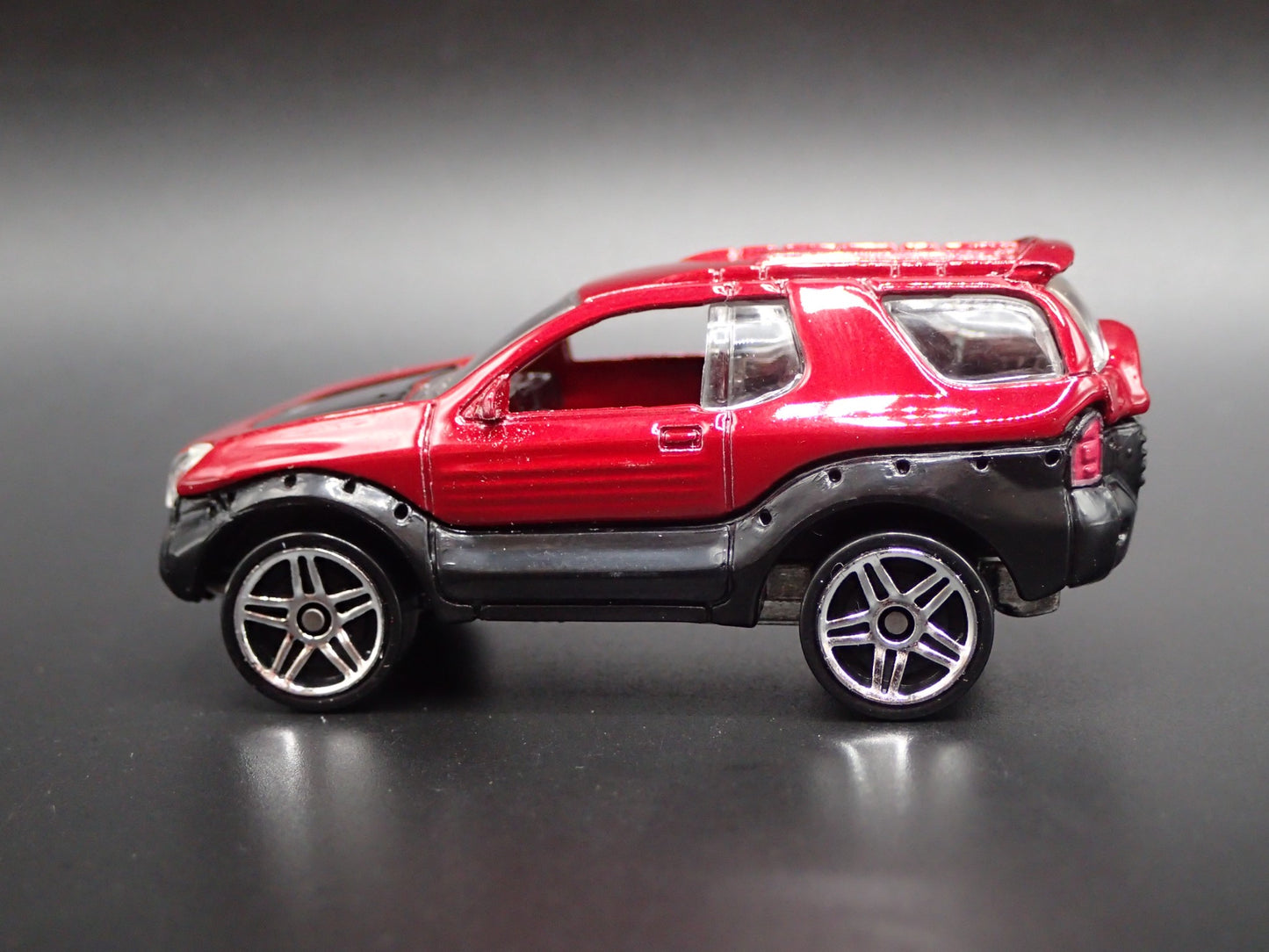1997-2001 ISUZU VEHICROSS SUV 1:64 SCALE COLLECTIBLE DIORAMA DIECAST MODEL CAR