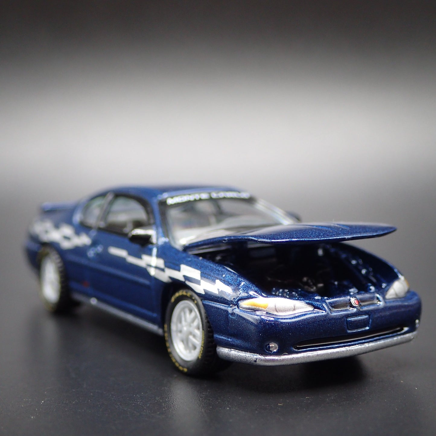 2000 CHEVY CHEVROLET MONTE CARLO PACE CAR 1:64 SCALE DIORAMA DIECAST MODEL CAR