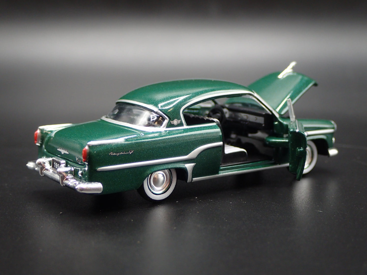 1954 54 DODGE ROYAL GREEN RARE 1/64 SCALE COLLECTIBLE DIORAMA DIECAST MODEL CAR