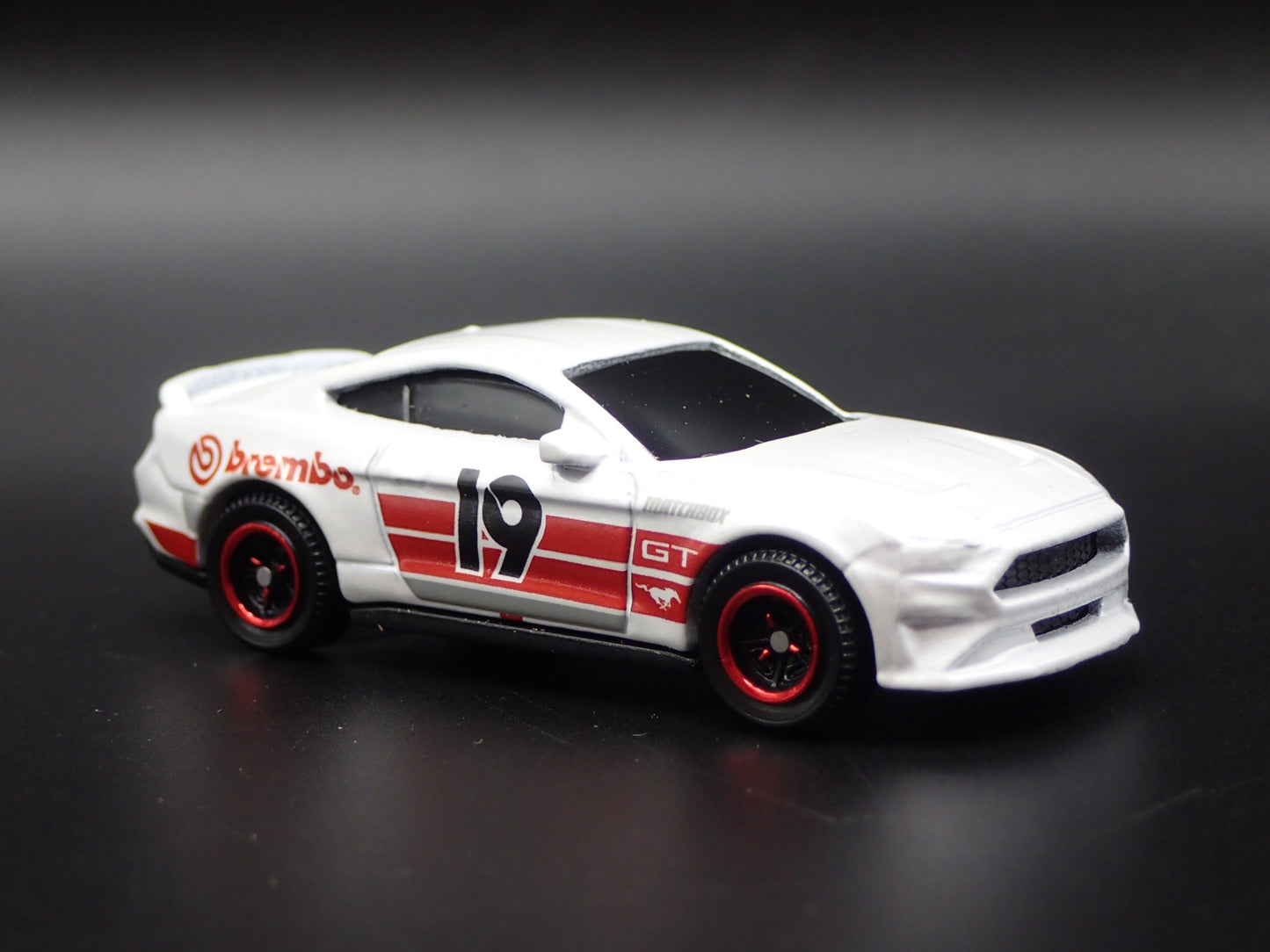 2015-2023 FORD MUSTANG GT COUPE BREMBO 1/64 SCALE COLLECTIBLE DIECAST MODEL CAR