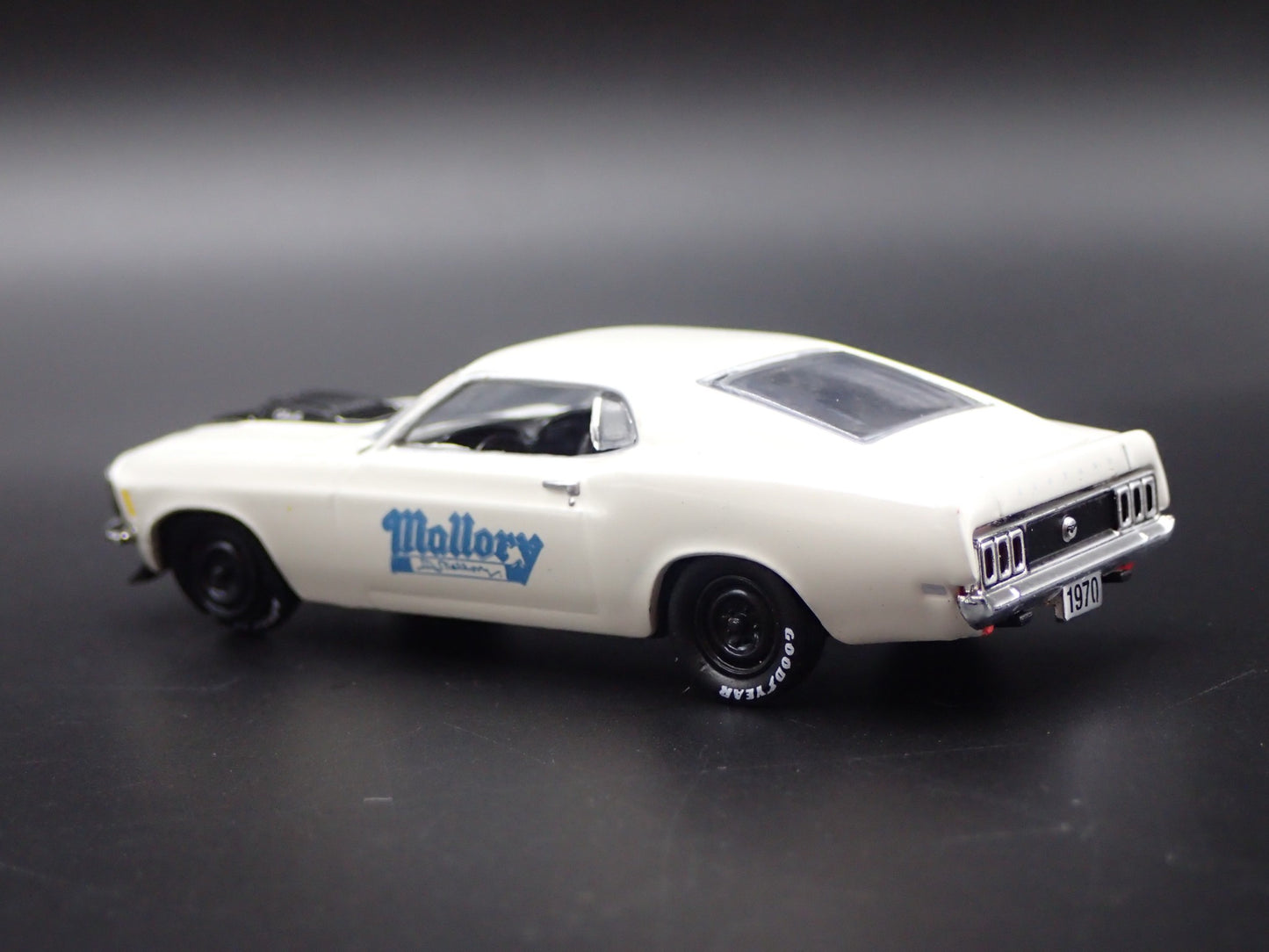 1970 70 FORD MUSTANG 428 SCJ FASTBACK MALLORY WHITE 1:64 SCALE DIECAST MODEL CAR