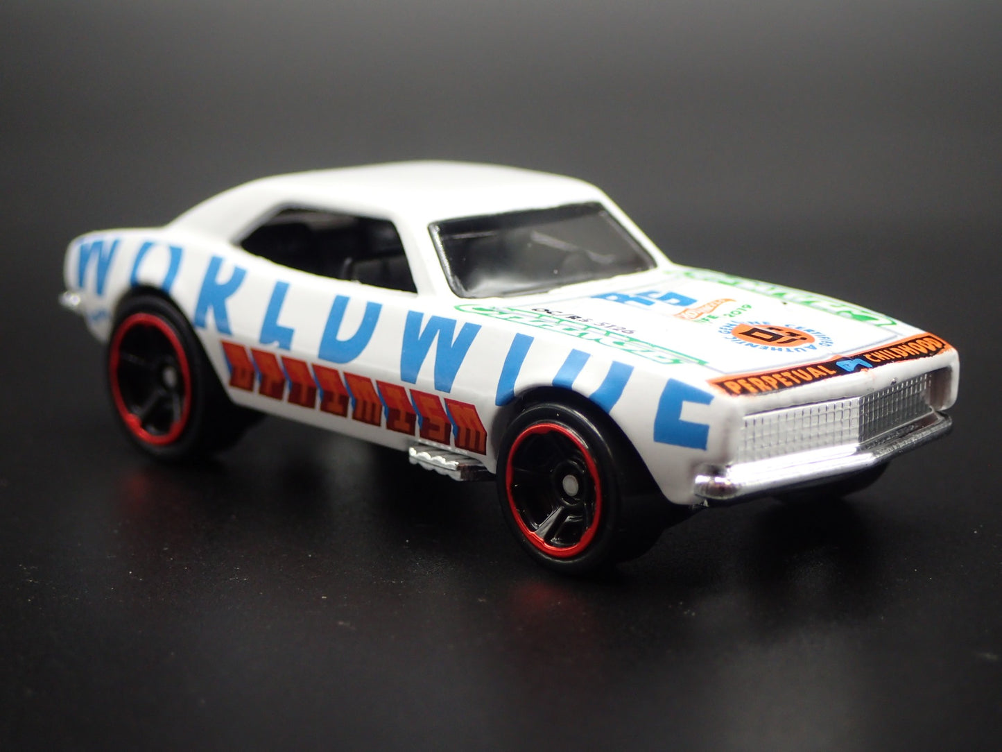 1967 67 CHEVY CHEVROLET CAMARO 1:64 SCALE COLLECTIBLE DIORAMA DIECAST MODEL CAR