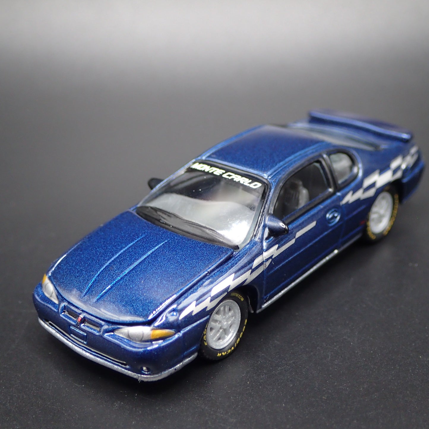 2000 CHEVY CHEVROLET MONTE CARLO PACE CAR 1:64 SCALE DIORAMA DIECAST MODEL CAR