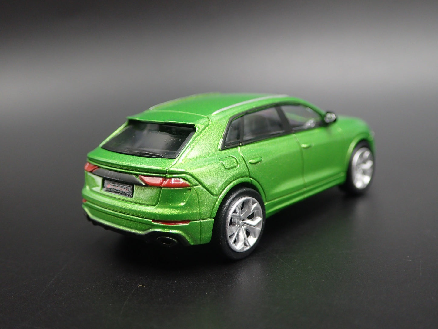 2019-2025 AUDI RS Q8 SUV RARE 1/64 SCALE COLLECTIBLE DIORAMA DIECAST MODEL CAR