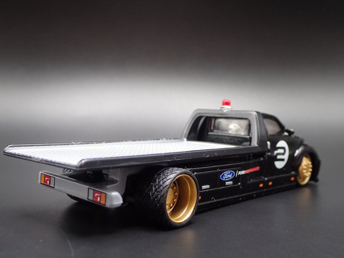 MODERN CUSTOM FLATBED CAR HAULER FORD BLACK 1:64 SCALE DIORAMA DIECAST MODEL CAR