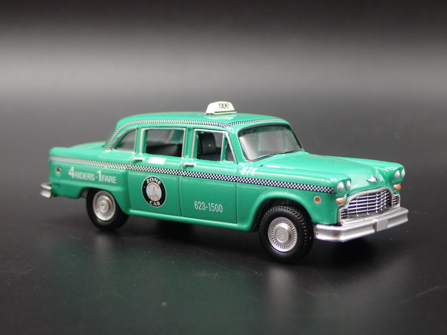 1969 69 CHECKER TAXI CLEVELAND, OHIO ZONE CAB CO. 1:64 SCALE DIECAST MODEL CAR