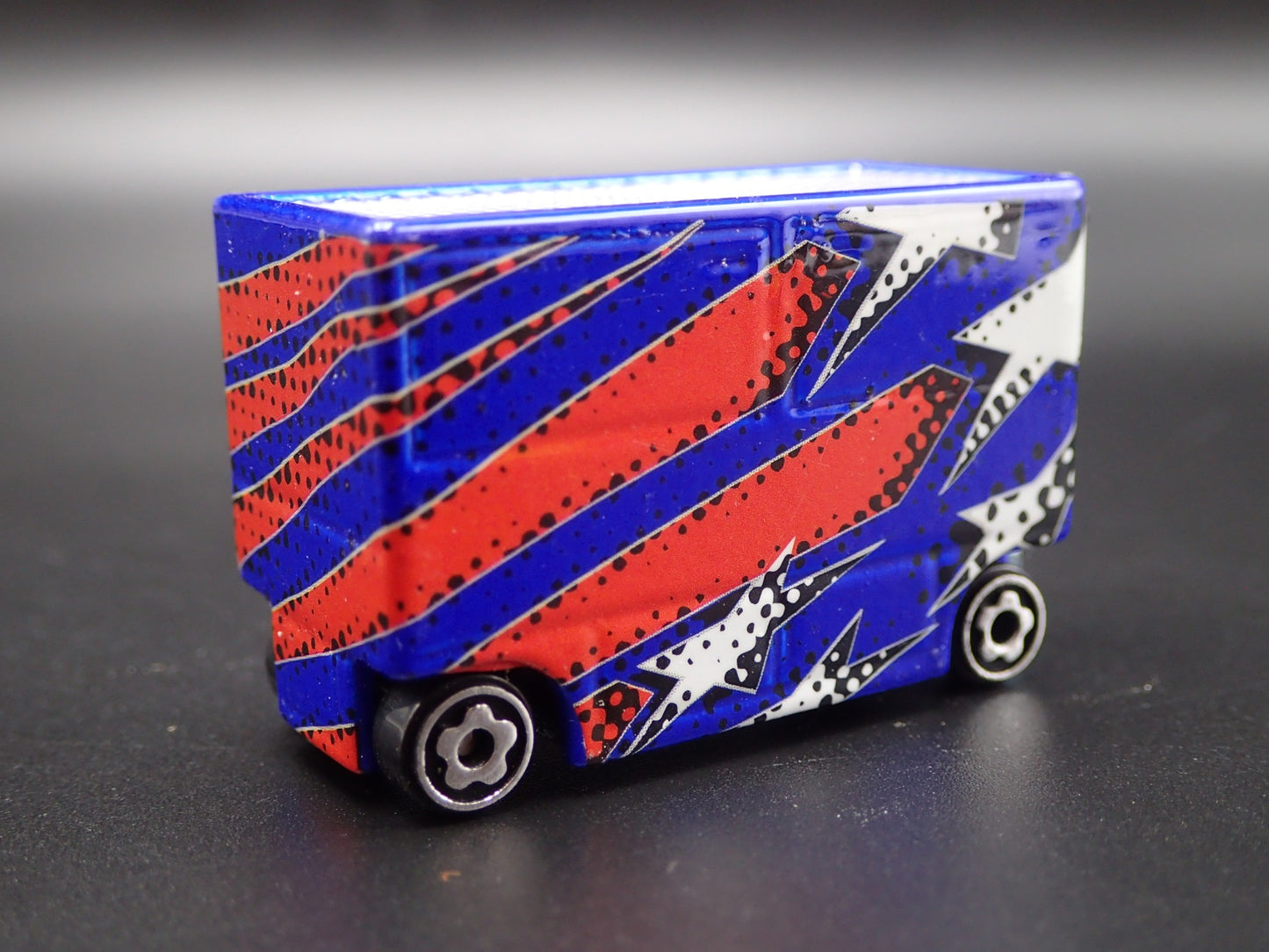 NASCAR TOOL CART WAR WAGON DAYTONA 500 SQUARE D 1:64 SCALE DIECAST MODEL CAR