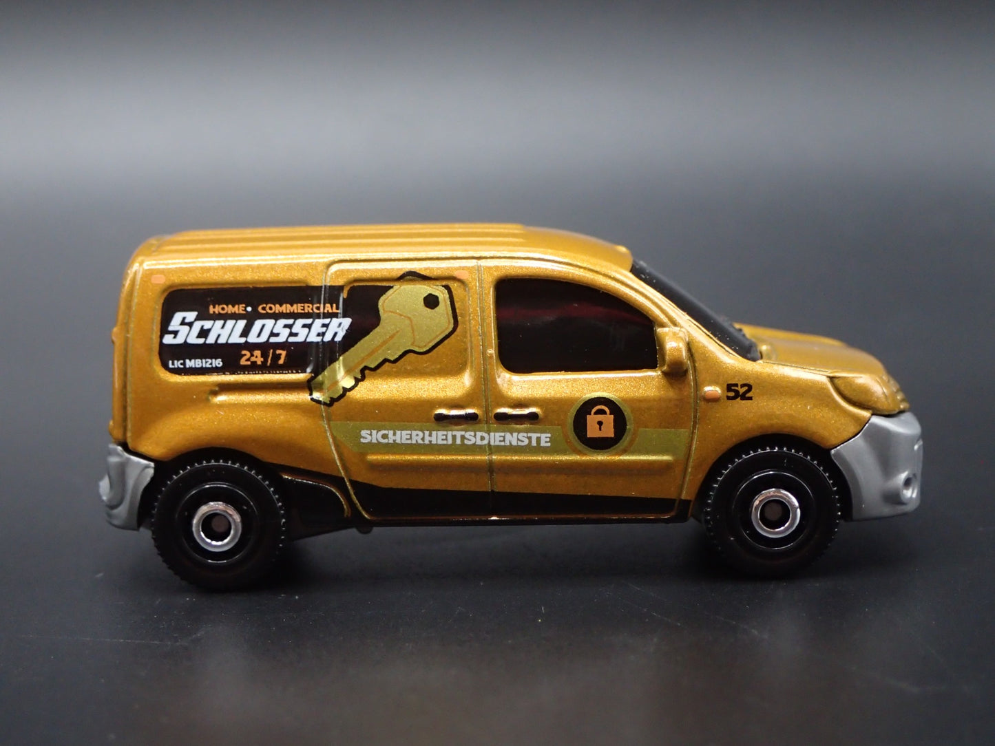 2011-2021 RENAULT KANGOO SPRINTER VAN 1:64 MB SCALE DIORAMA DIECAST MODEL CAR