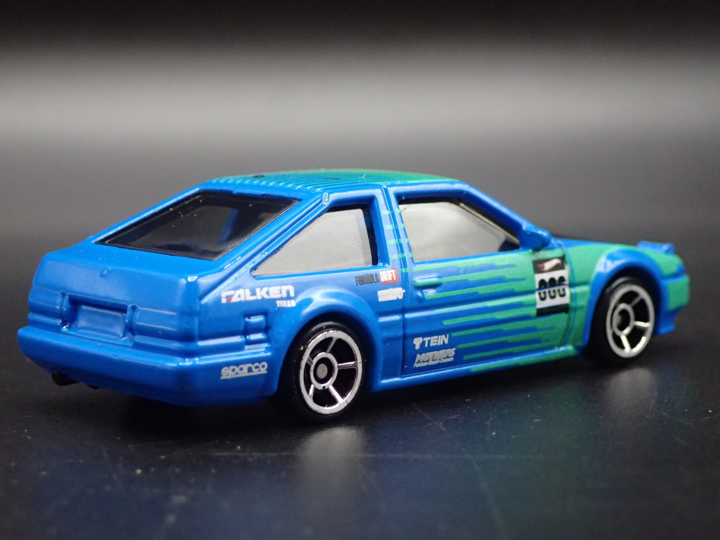 1983-1987 TOYOTA AE86 COROLLA FALKEN TIRES 1/64 SCALE DIORAMA DIECAST MODEL CAR