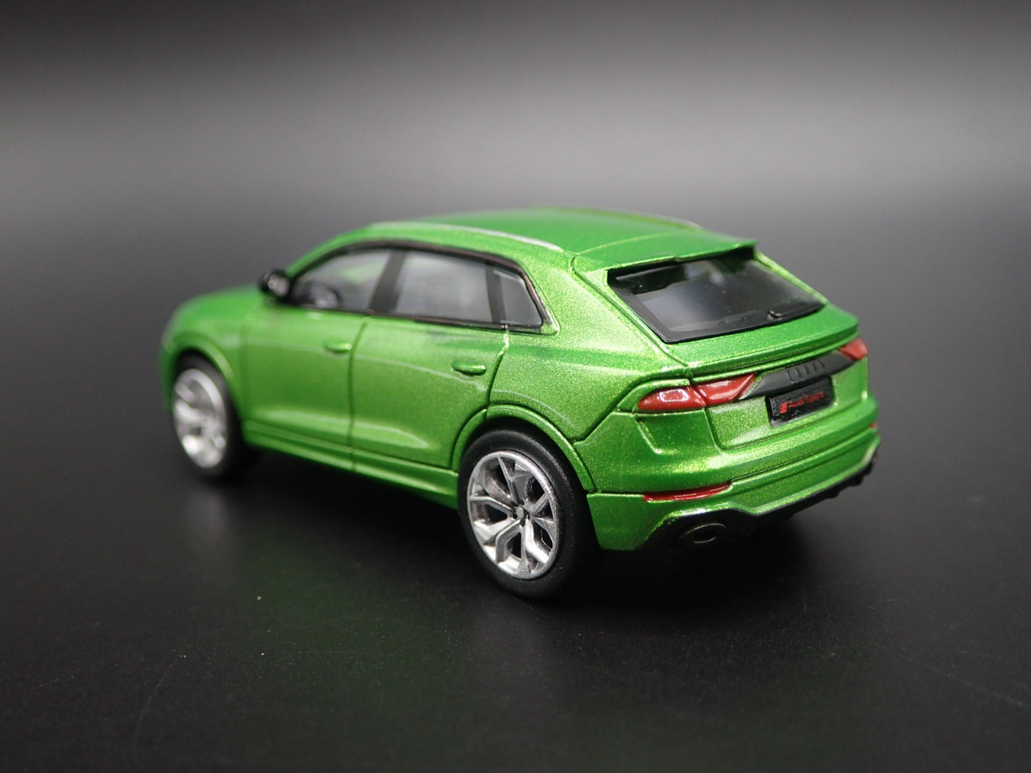 2019-2025 AUDI RS Q8 SUV RARE 1/64 SCALE COLLECTIBLE DIORAMA DIECAST MODEL CAR