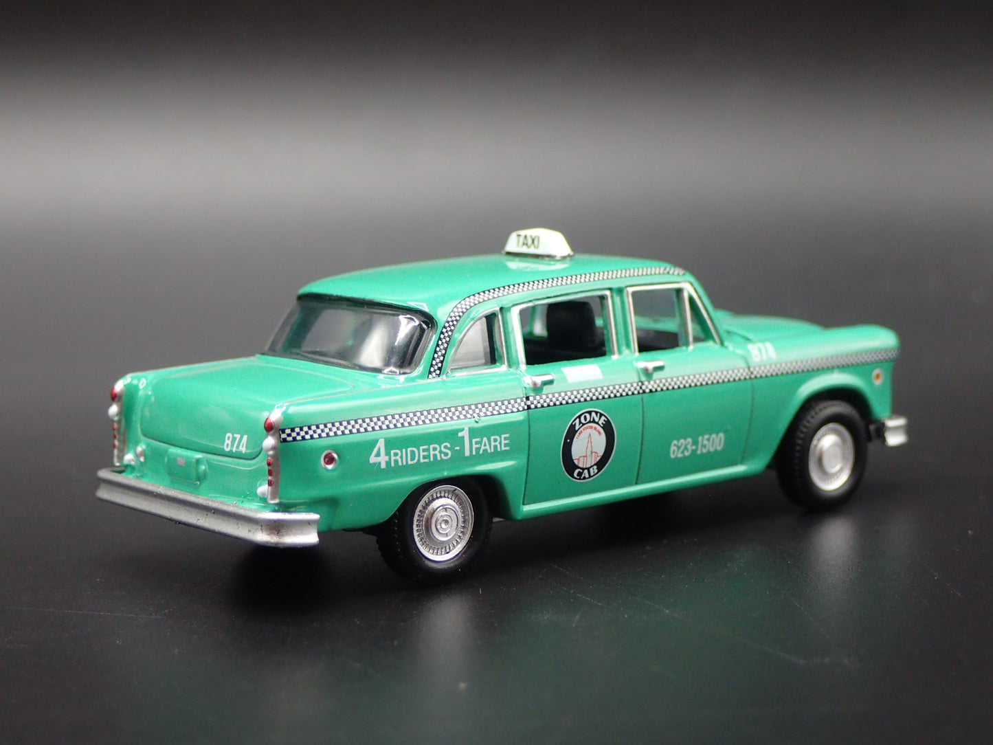 1969 69 CHECKER TAXI CLEVELAND, OHIO ZONE CAB CO. 1:64 SCALE DIECAST MODEL CAR